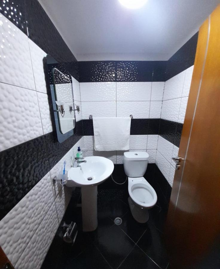 Sokolli Guest House Gjirokastër Eksteriør billede