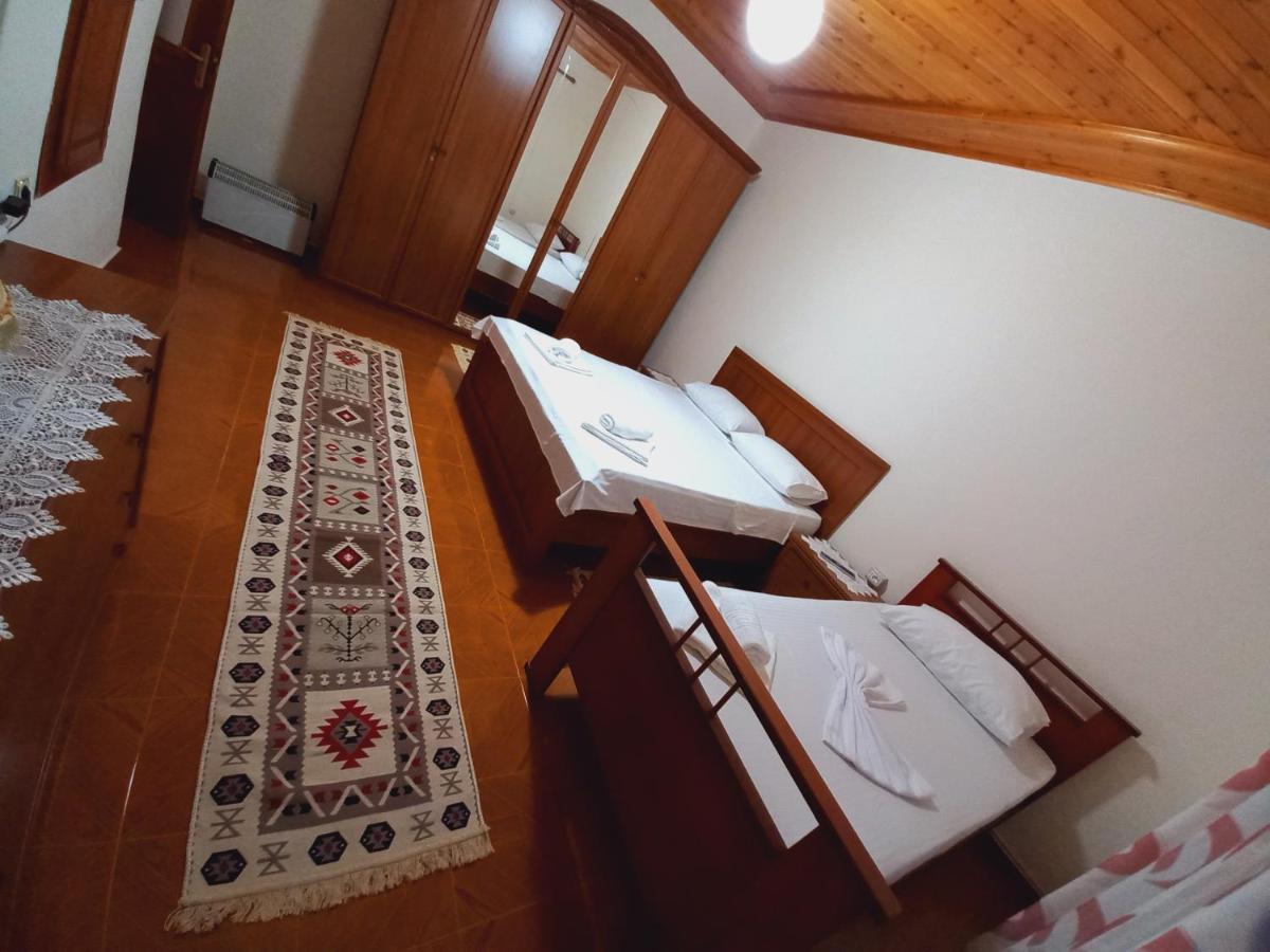 Sokolli Guest House Gjirokastër Eksteriør billede