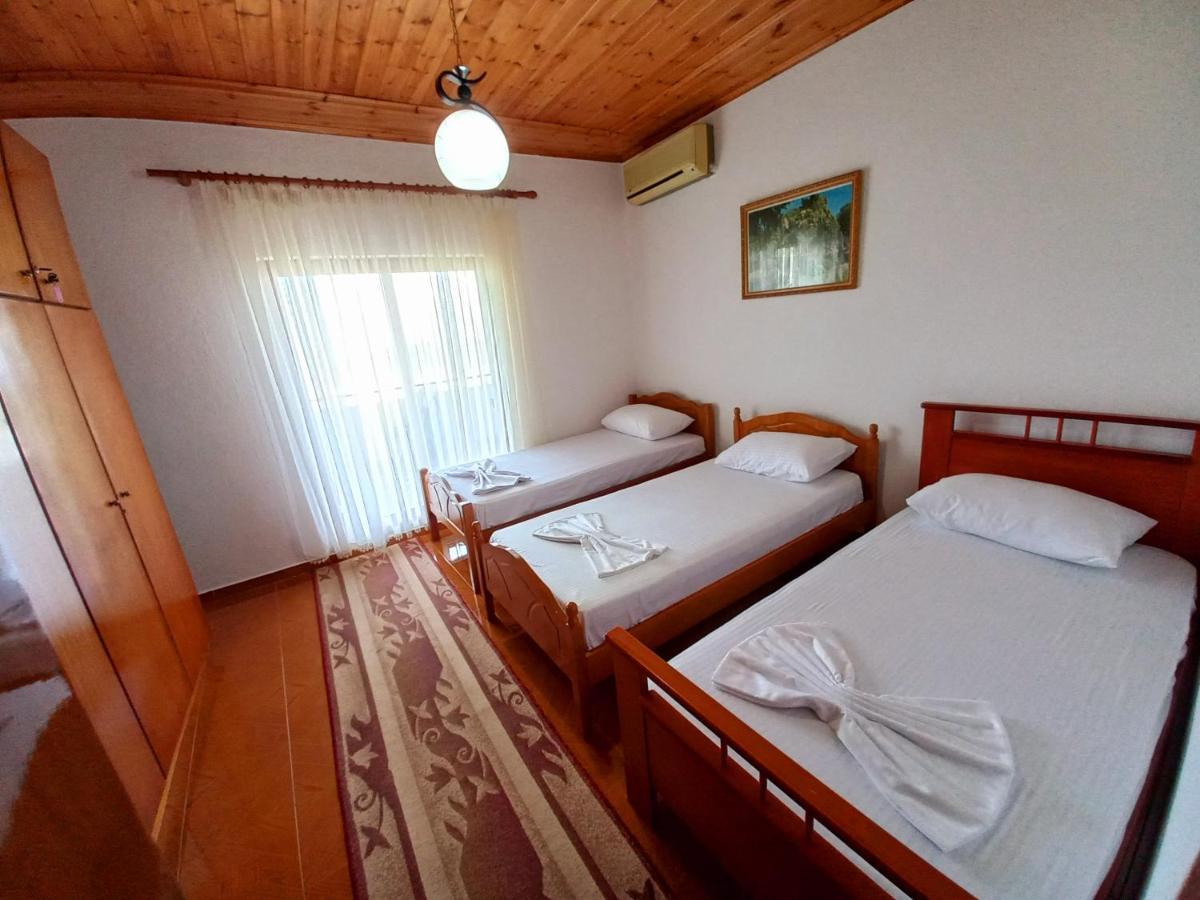 Sokolli Guest House Gjirokastër Eksteriør billede