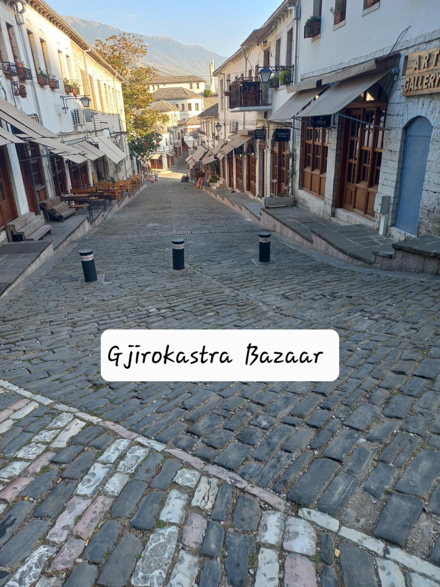 Sokolli Guest House Gjirokastër Eksteriør billede